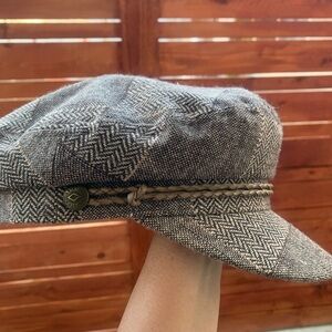 Brixton Brown and Cream Cap fiddle